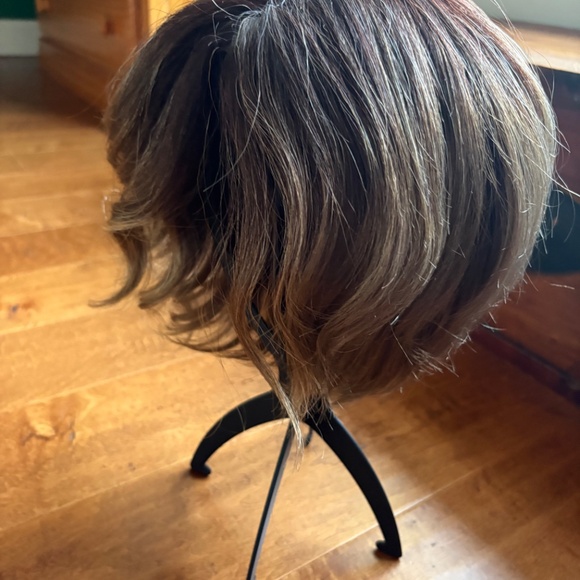 Wig - Rene of Paris - Rae - Picture 5 of 12